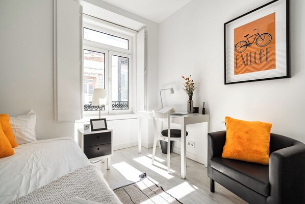 4 chambres, fer et planche à repasser, accès au Wi-Fi (inclus)