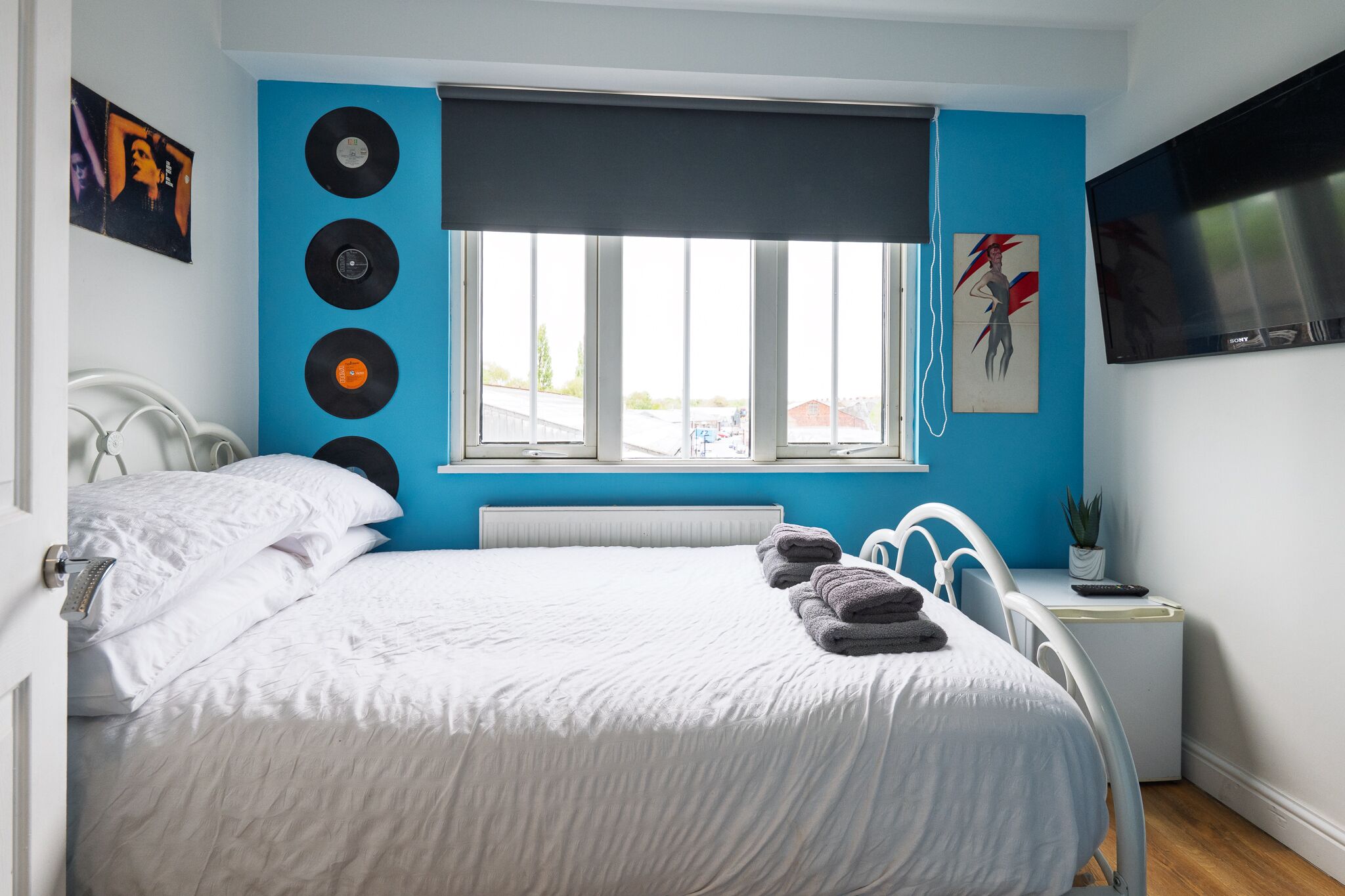 Habitación básica doble, baño privado (double) | Sistema de insonorización, tabla de planchar con plancha, wifi gratis