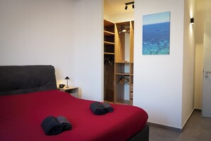 2 camere, una scrivania, ferro/asse da stiro, Wi-Fi gratuito