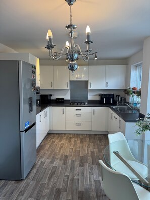 ميكروويف، فرن، غسالة أطباق