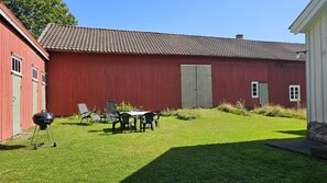 Outdoor dining - Cottage surrounded by peaceful nature in Tegneby | SE09146 (Henån)