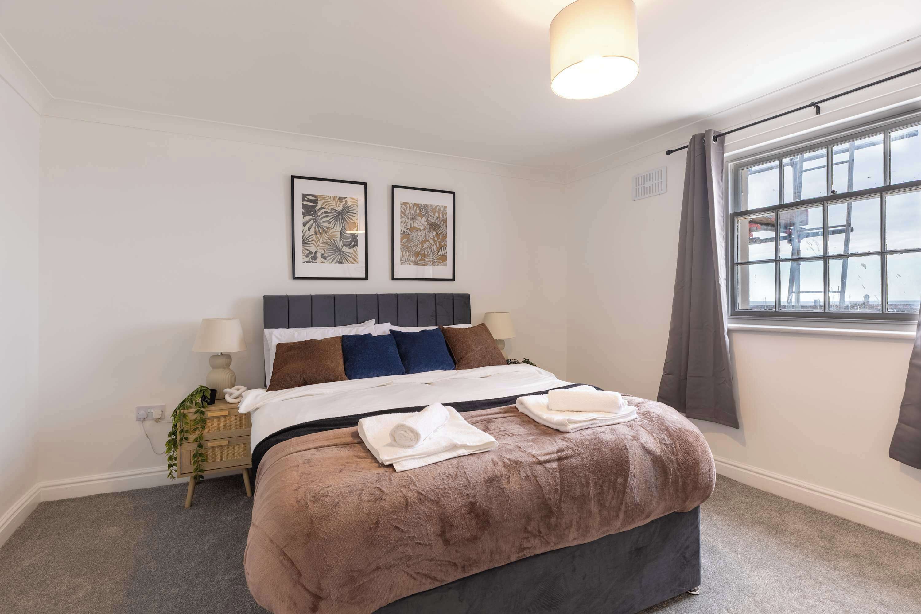 1 bedroom, desk, iron/ironing board, WiFi