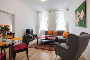 Apartment, 1 Bedroom | Living room - Apartment Theresiengasse Check in 15h to 22h Only (Vienna)