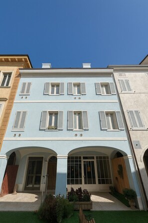 Fachada de la propiedad