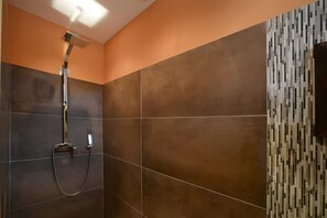 Shower, towels