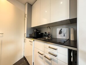 Surface de cuisson, cafetiÚre-théiÚre, grille-pain