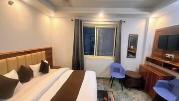 Deluxe Twin Room, Hill View | Free WiFi