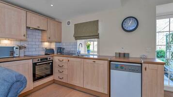 Fridge, microwave, oven, dishwasher