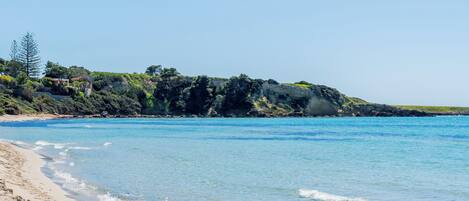 Sur la plage, sable blanc