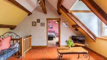 2 makuuhuonetta, silitysrauta/-lauta, Wi-Fi