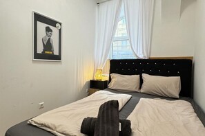 1 chambre, literie fournie