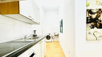 Microwave, oven, stovetop, coffee/tea maker