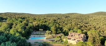 Panoramic, lighted pool, large garden, in the woods, 15 min from the sea (4)