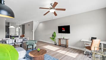 Townhome | Living area