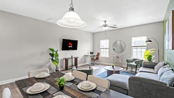 Townhome | Living area
