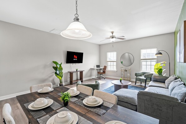 Townhome | Living area