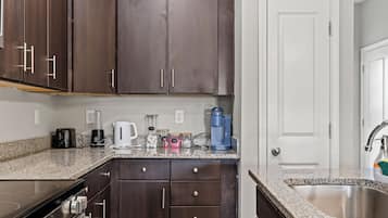 Townhome | Private kitchen