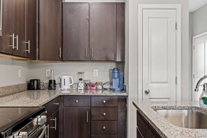 Townhome | Private kitchen