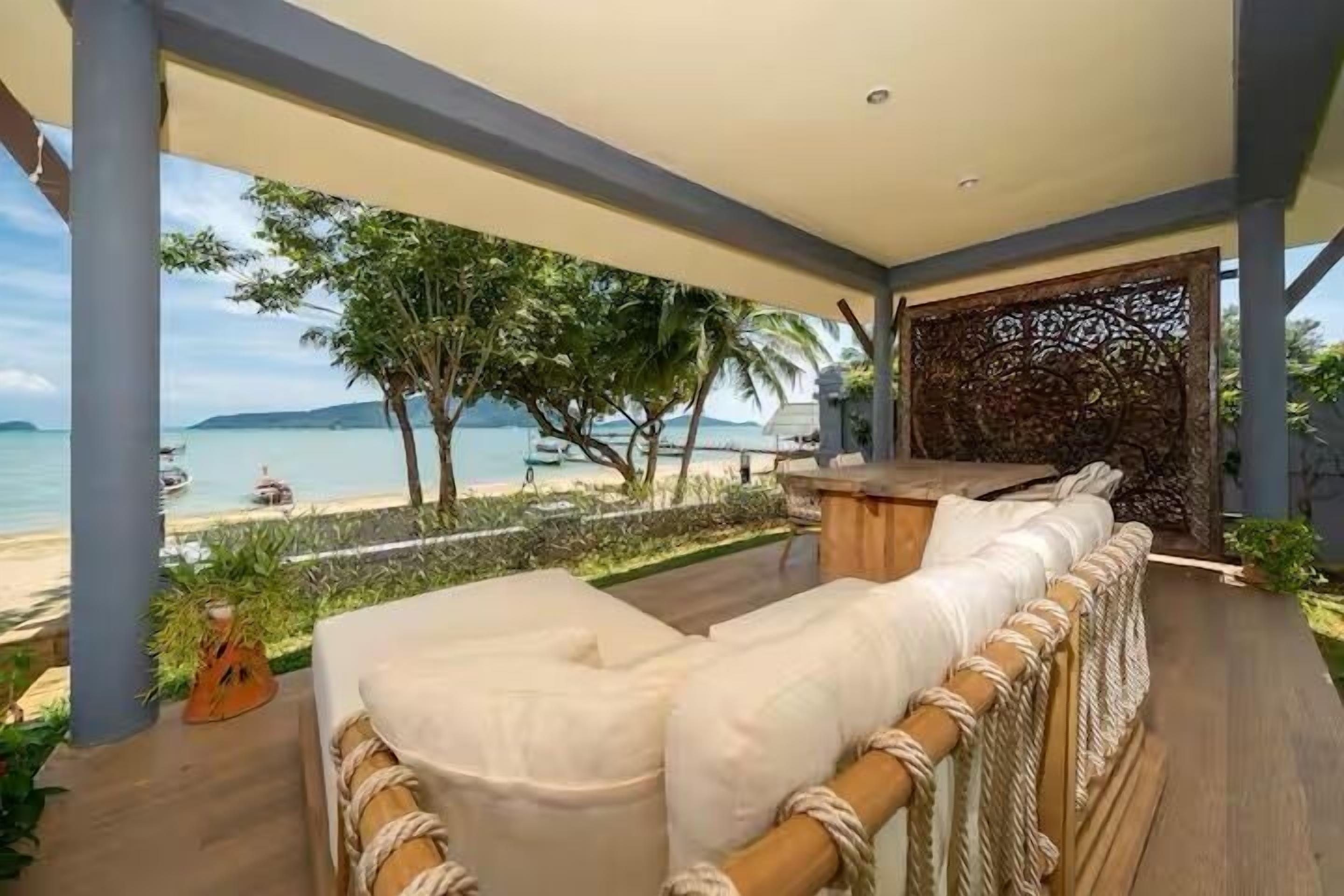 Biệt thự, sân hiên | Khu phòng khách