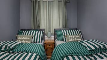 4 bedrooms, iron/ironing board, free WiFi, bed sheets