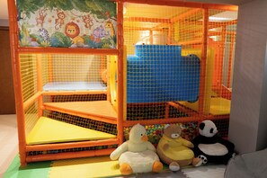 Children’s play area – indoor