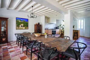 تناول الطعام