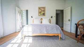 5 slaapkamers, een strijkplank/strijkijzer, gratis wifi