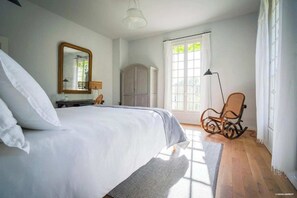 5 عدّة غرف نوم ومكواة/لوح كي وواي فاي مجانًا