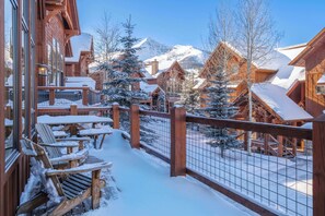 Property grounds - Ski-In/Ski-Out Luxury Chalet at Big Sky Resort (Big Sky)