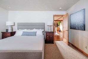 4 bedrooms, iron/ironing board, travel crib, WiFi - Ski-In/Ski-Out Luxury Chalet at Big Sky Resort (Big Sky)