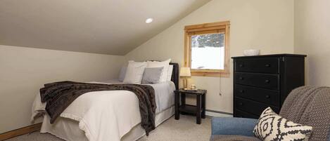 4 habitaciones, tabla de planchar con plancha, cuna de viaje y wifi