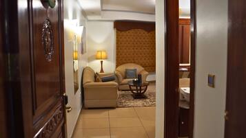 Apartment, 2 Bedrooms, Beach View | Living area