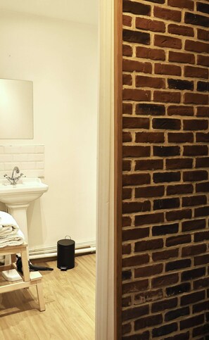 Shower, hair dryer, towels - Clair Val (near beach) (Le Havre)