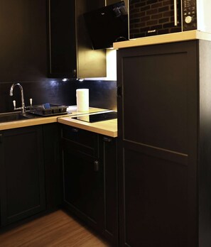 Fridge, microwave, coffee/tea maker, toaster