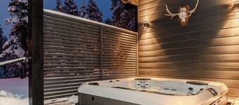 Rukan Villa Ailo - Modern Villa with Sauna, Jacuzzi & Scenic Views