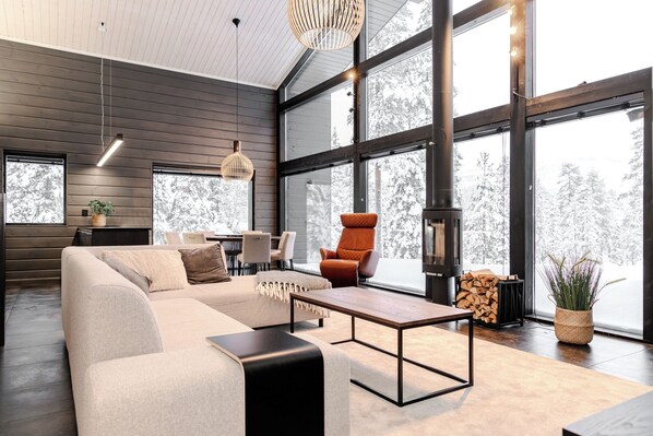 Villa, Courtyard View | Living area