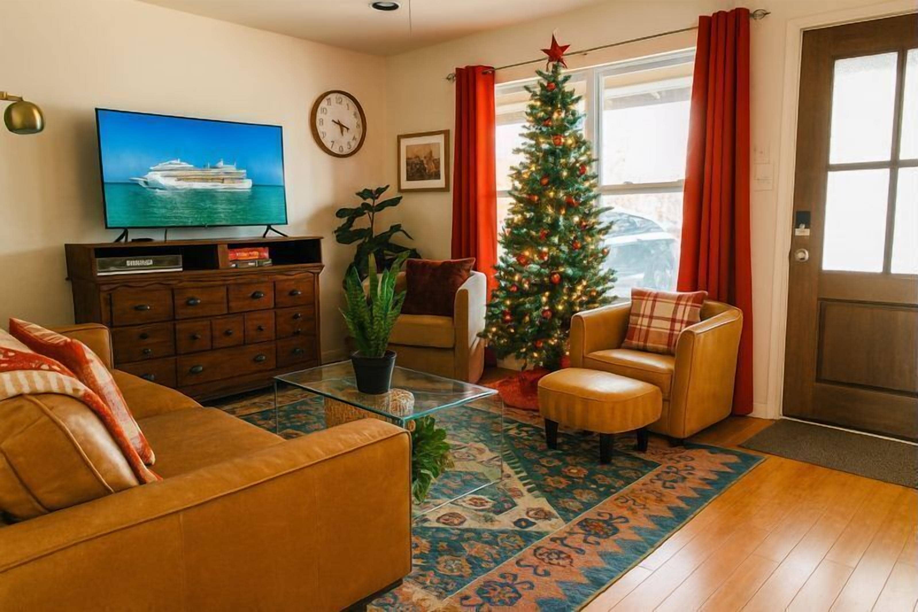 Smart TV, fireplace, books, music library