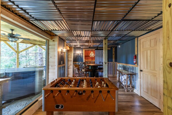 غرفة الألعاب