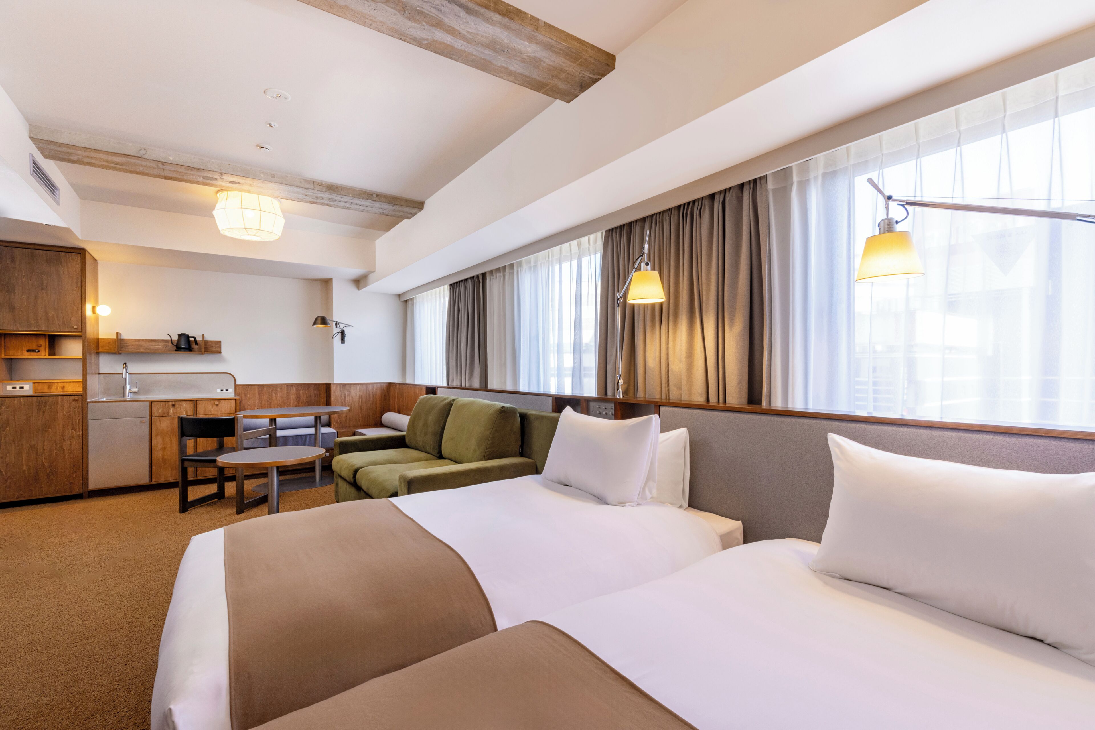 In-room safe, laptop workspace, blackout drapes, iron/ironing board