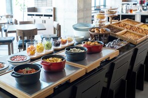 Daily buffet breakfast for a fee - Tokyu Stay Shibuya Ebisu (Tokyo)