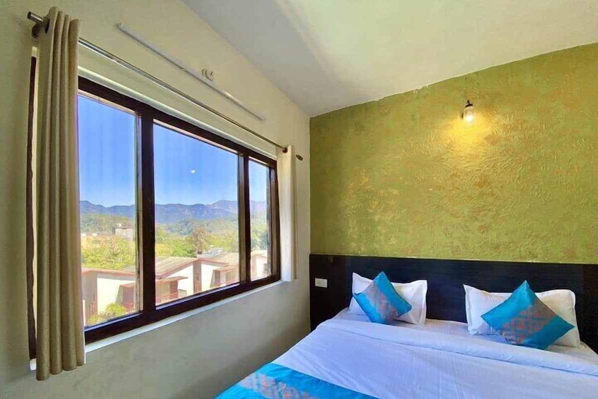 Deluxe Room, Pool View | Free WiFi