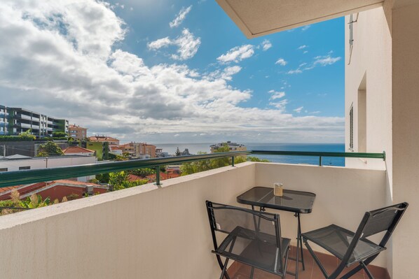 Family Apartment, Balcony, City View | Balcony - Funchal City Nest (Funchal)