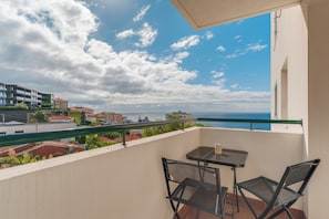 Perhehuoneisto, parveke, kaupunkinäköala | Parveke