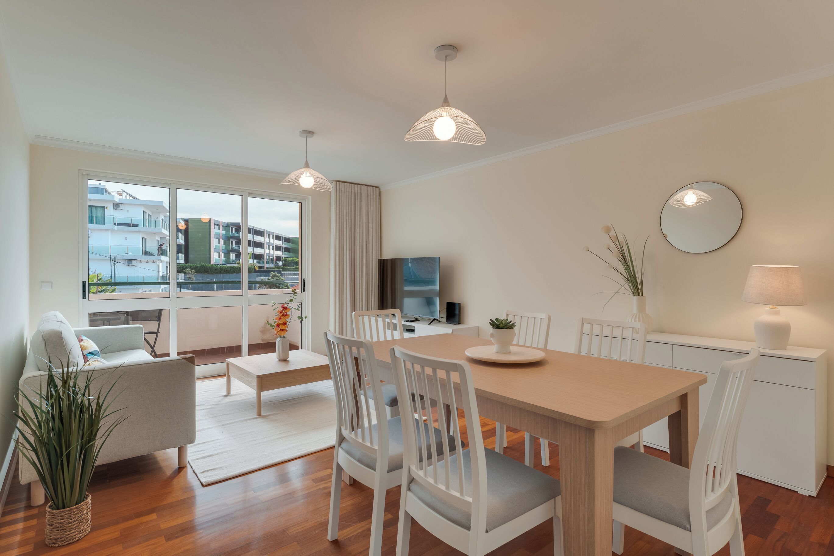 Family Apartment, Balcony, City View | Living area