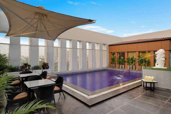 Pool - Lemon Tree Premier Navi Mumbai (Navi Mumbai)