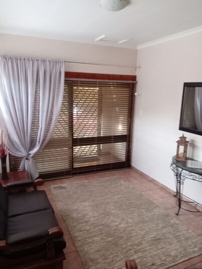 Cool 1-bedroom apartment in Brakpan