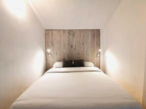 1 bedroom, internet, bed sheets
