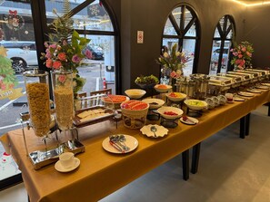 Petit déjeuner buffet