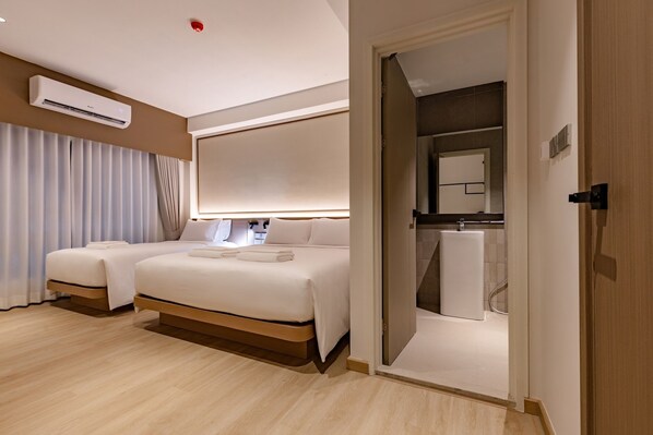 Family Room, 2 Bedrooms