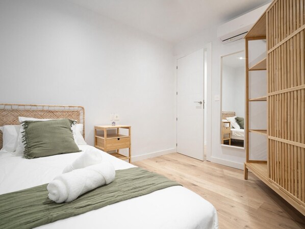 3 chambres, accĂšs Ă Internet, literie fournie